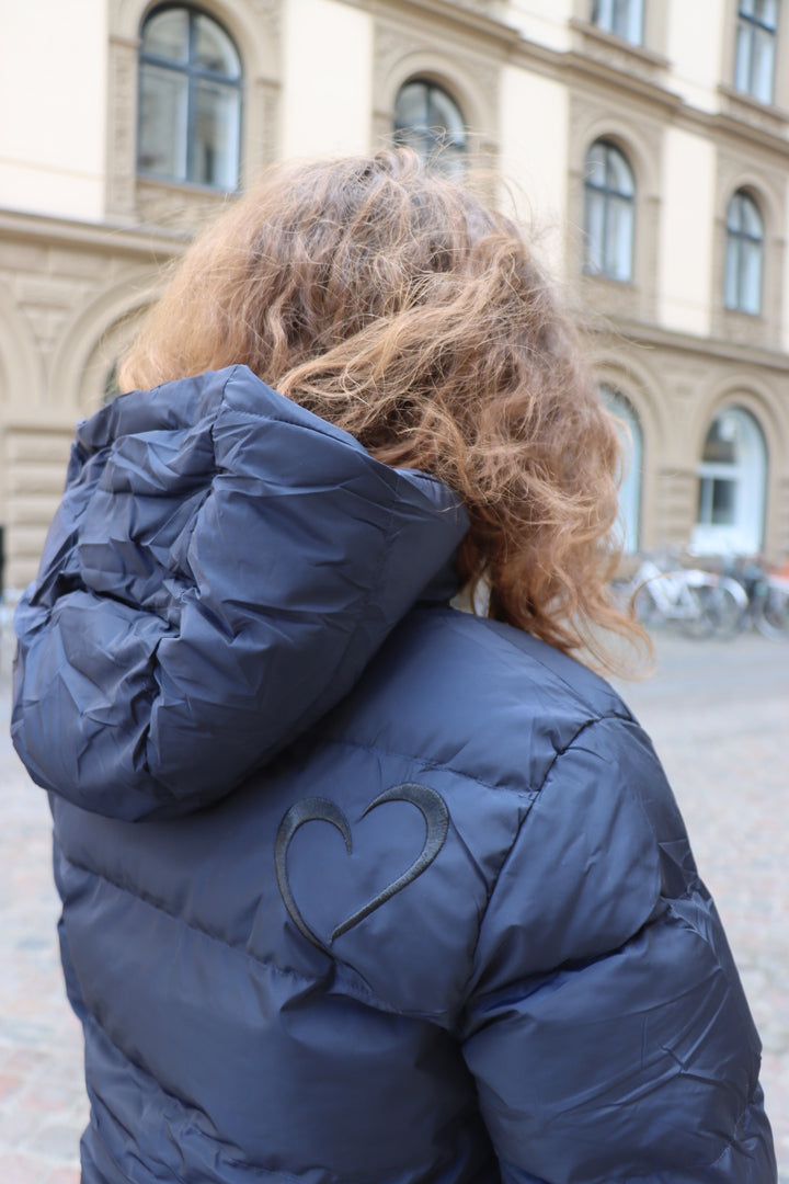 Standard Efterårs Jakke - Sort Hjerte