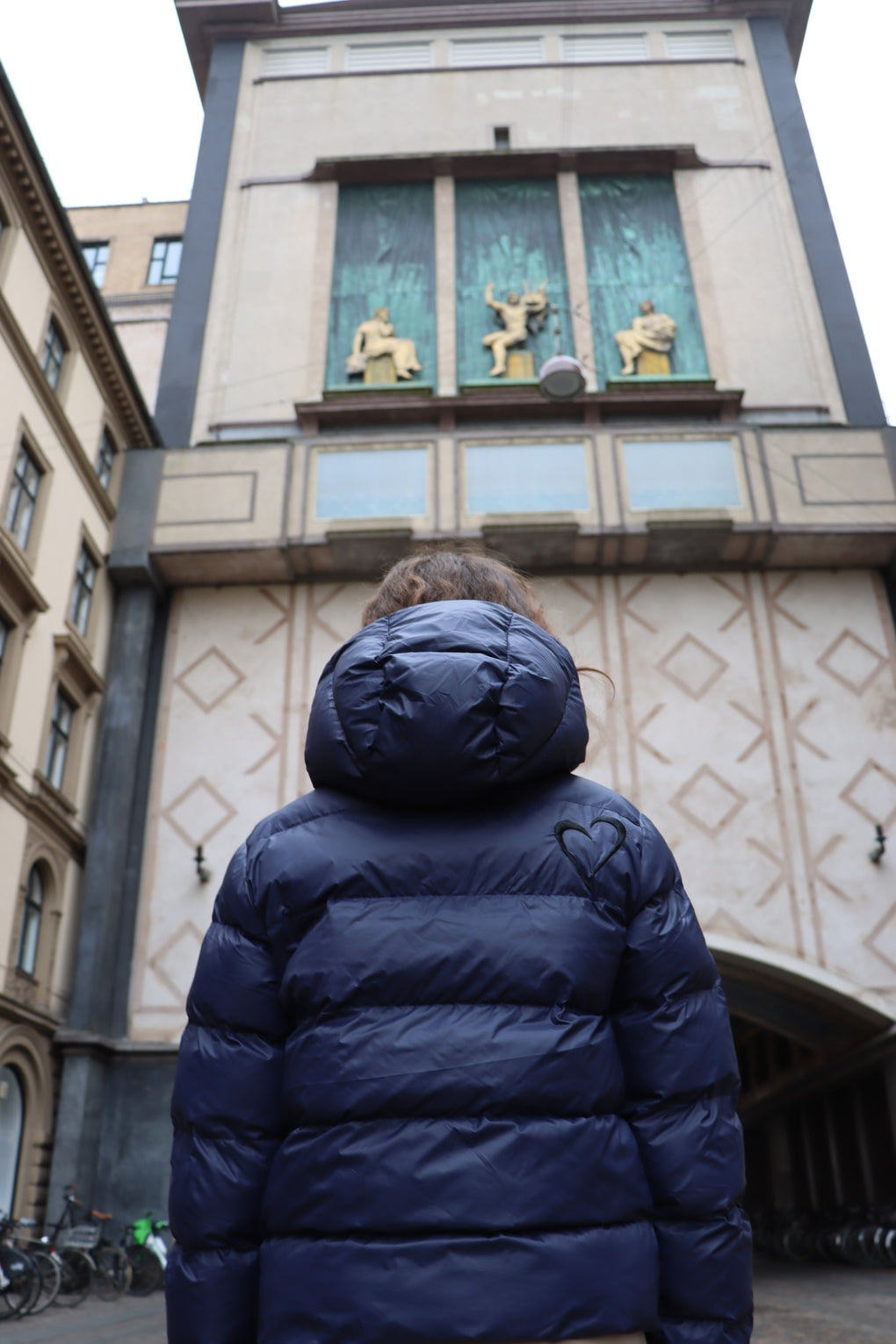 Glossy Fall Jacket - Black Heart