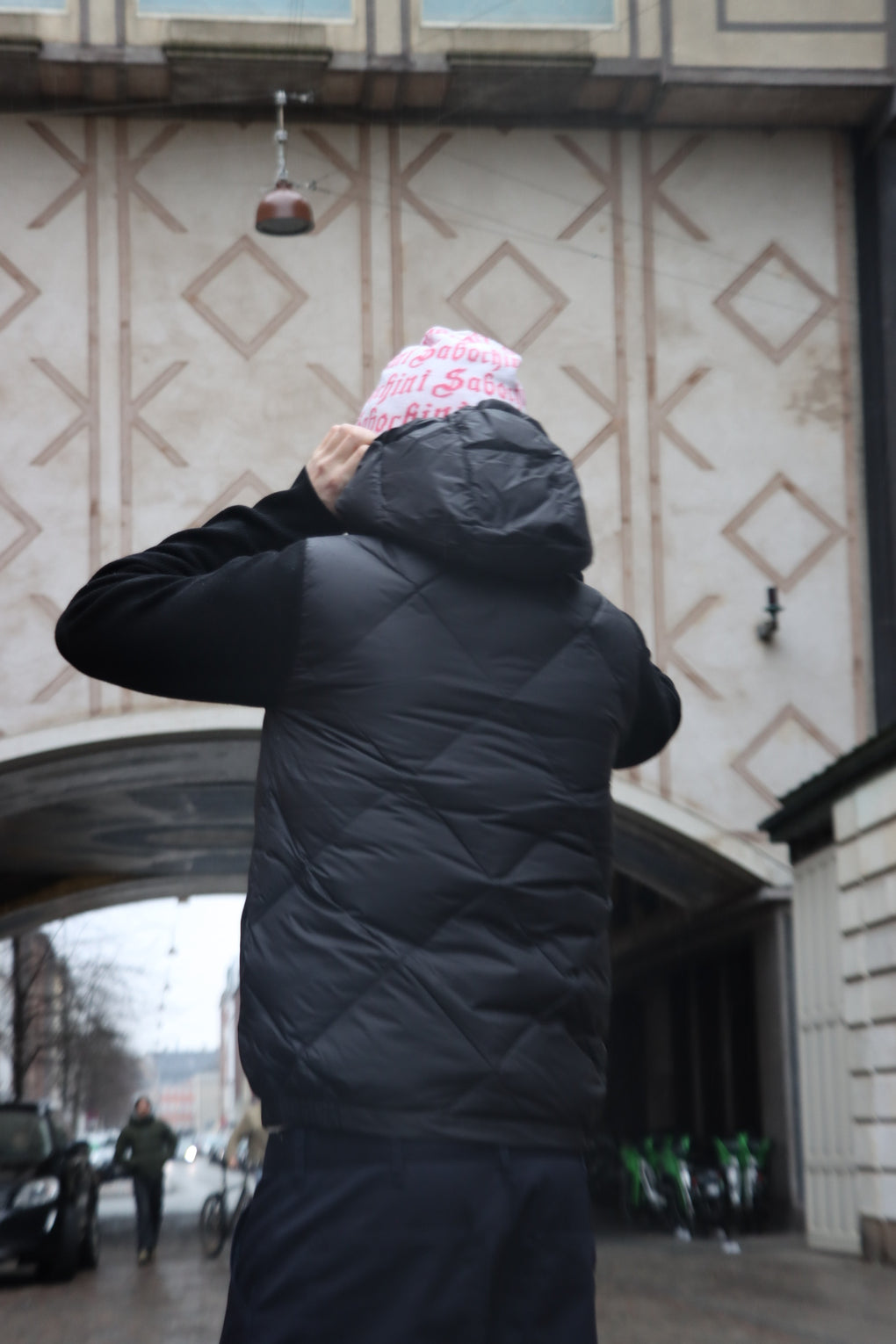 Knit Puff with Pattern - Black