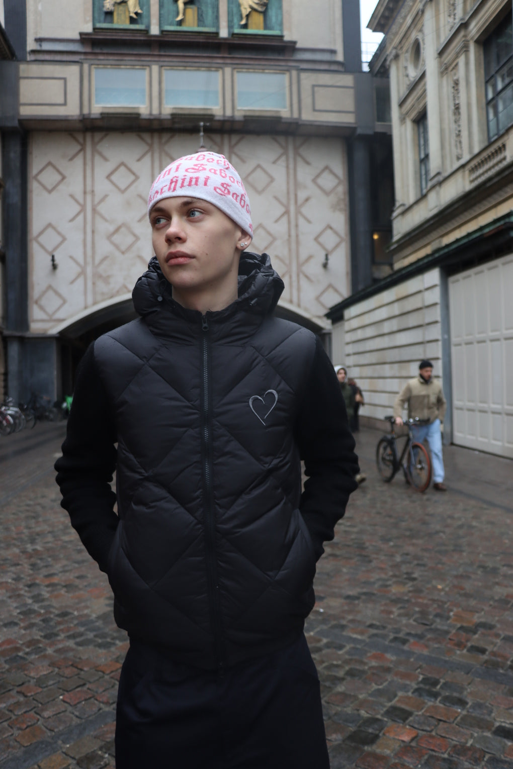 Knit Puff with Pattern - Black