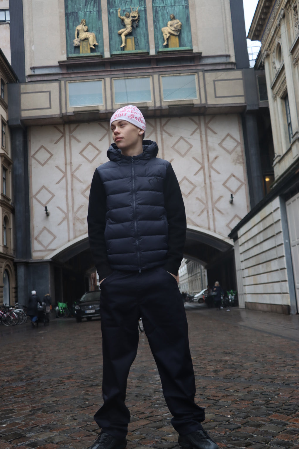 Strik Puff med Hjerte - Mørkeblå