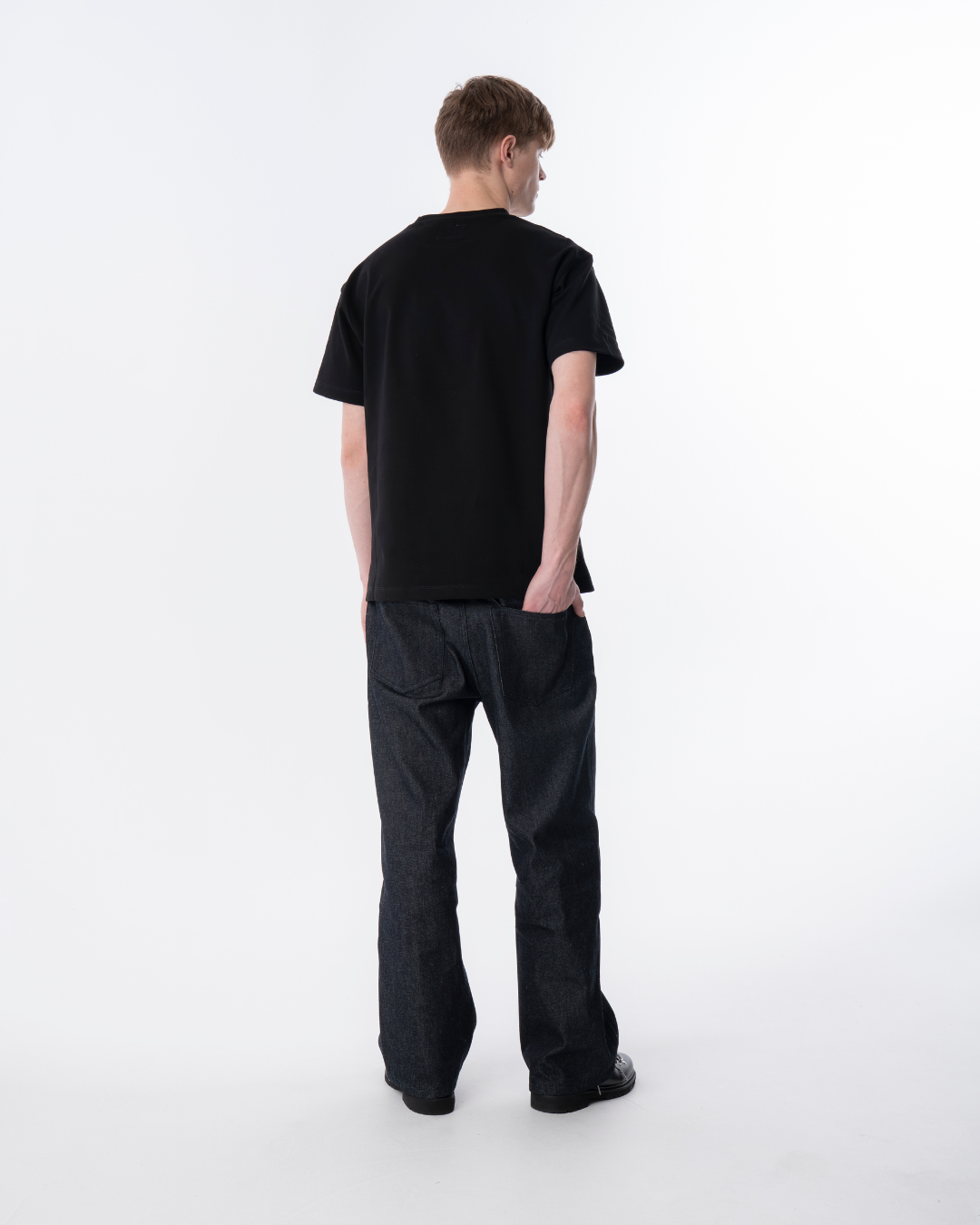 Signatur T-Shirt med gråt hjerte - Sort
